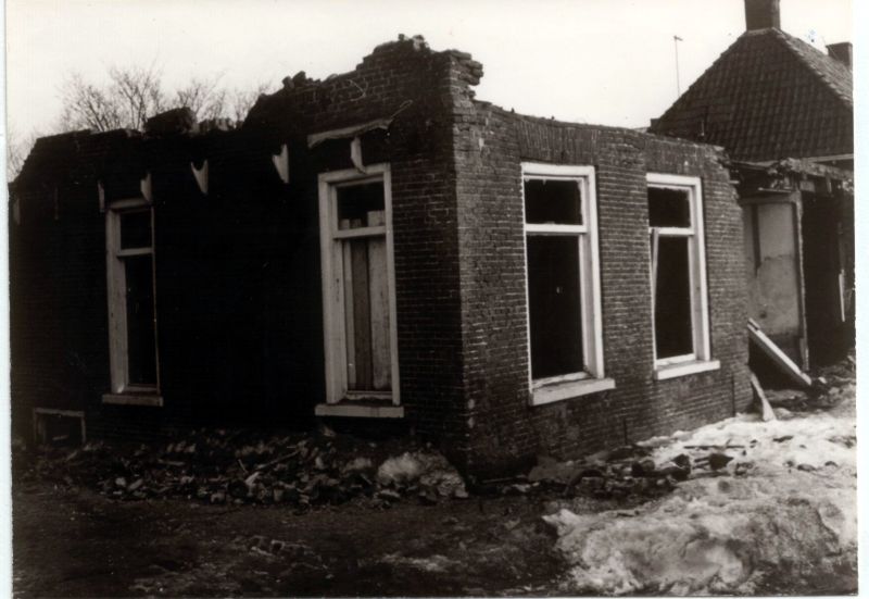 Afbraak huis in Easternijtsjerk
